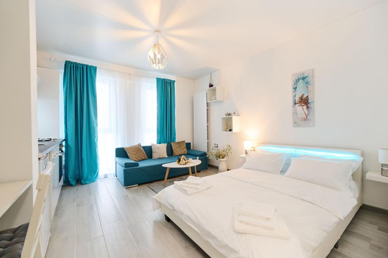 Blue Wave Studio In Nord10 - Pool N Playground Mamaia Eksteriør bilde